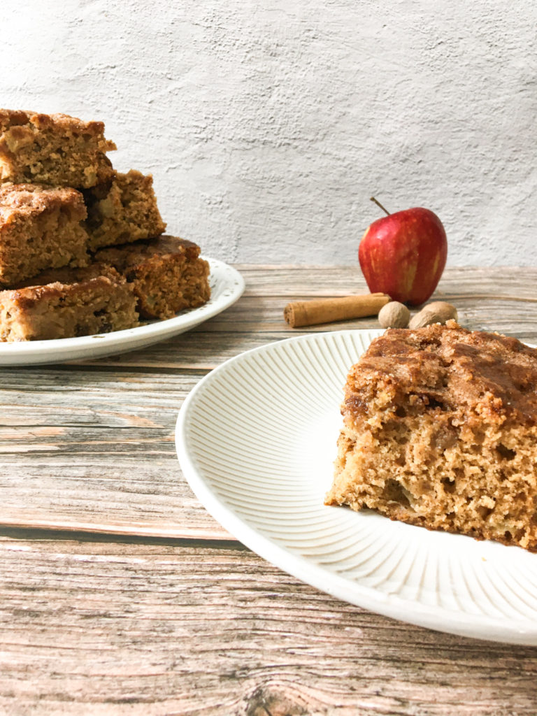 Applesauce coffe cake