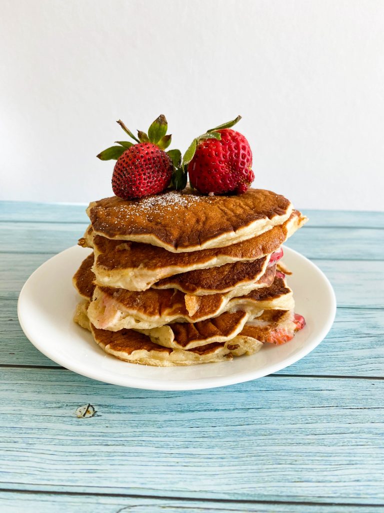 Panqueques de banana y fresa